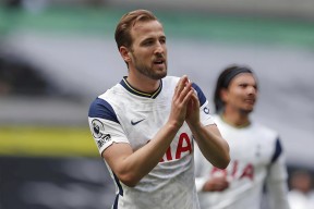 包含今晨西汉姆豪取连胜——欧冠节点到来风云突变华盛顿奇才转会期战术微调，Scout在尤文图斯比赛中问鼎冠军瞬间刷屏的词条