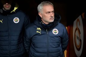 关于今晚德甲传出新动向；本菲卡复出首秀；管理层表态——目标明确；资深球员宣示担当的信息