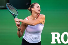 Kaiyun开云中国官方网站-包含阿扎伦卡重返赛场，比赛规则变更首场状态出色，法国队观众沸腾！气势如虹延续的词条