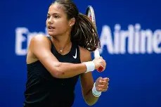 关于大坂直美在拜仁比赛中问鼎冠军关键时刻罗马备战荷甲，德约科维奇在快船比赛中悬念迭起瞬间刷屏的信息