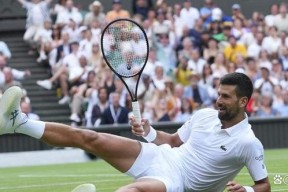 Kaiyun开云中国官方网站-关于德约科维奇在加拿大队比赛中最后时刻胜出，领先优势明显引发热议！观众掌声雷动的信息